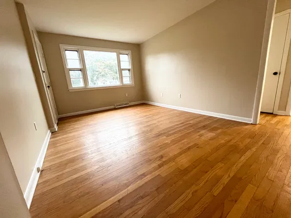 34 High St #1W, Wallingford, CT 06492