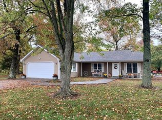 619 W Russell St, De Soto, IL 62924