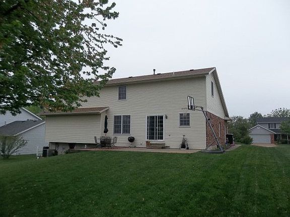 2nd image of 4889 Woodhaven Dr