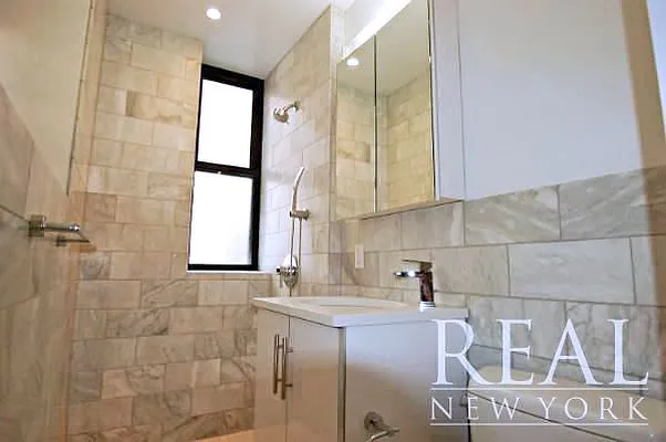 Rented by REAL New York | media 34