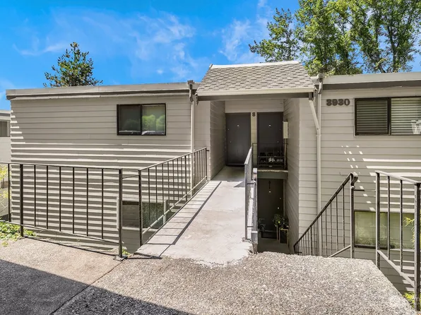 3930 Lake Washington Boulevard SE #8D, Bellevue, WA 98006