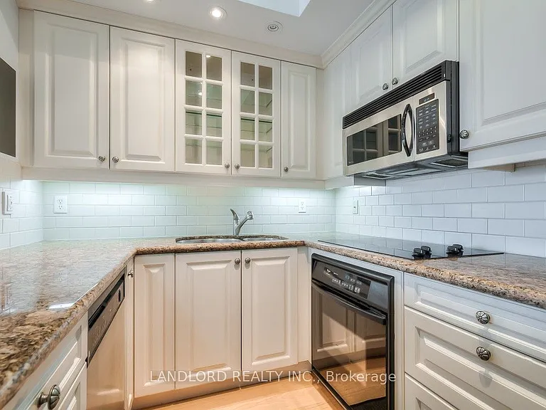 77 McMurrich St #307 — Photo 5