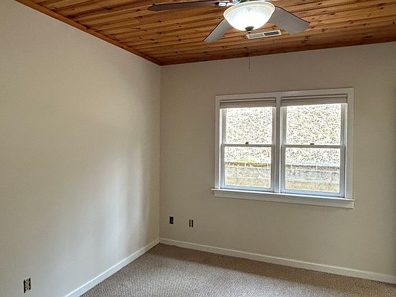 5th image of 130 Spring Creek Farm Ln