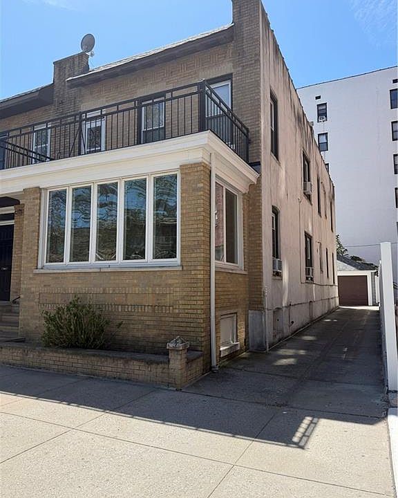 1st image of 418 82nd St