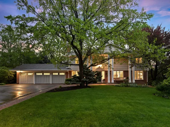 5705 Camelback Dr, Edina, MN 55436