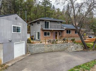 4110 W Griffin Creek Rd, Medford, OR 97501