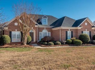 1009 Nickalaus Dr, Matthews, NC 28104