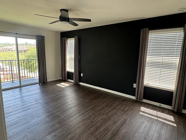 101 Misty Glen Ln — Photo 22