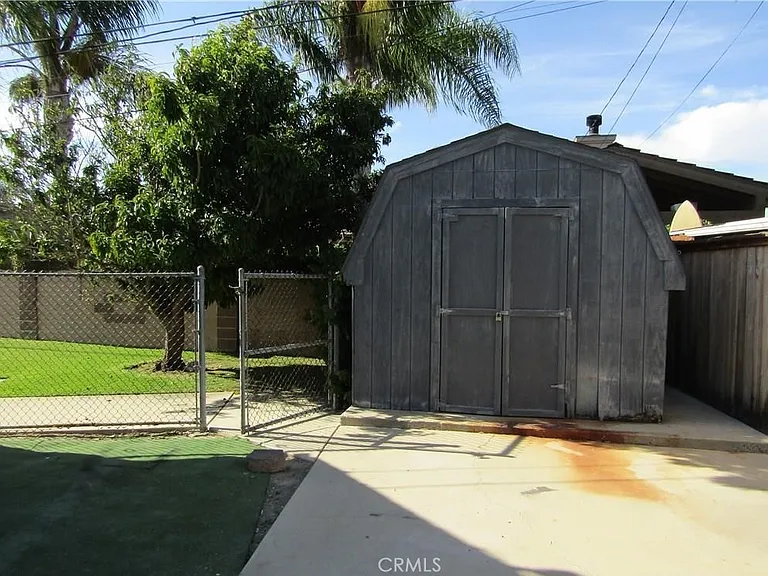 8901 Shore Cir — Photo 29