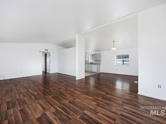 3rd image of 600 S Date St