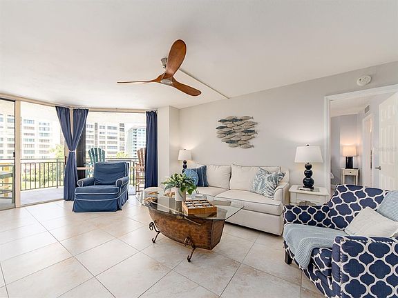 5th image of 690 ISLAND WAY #408