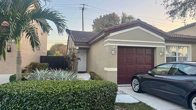 1st image of 4274 NW 1st Place