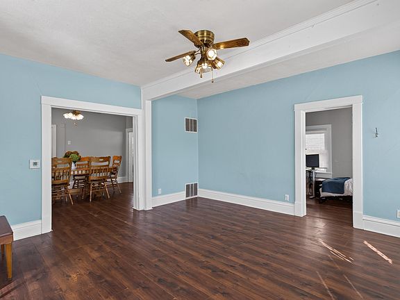 5th image of 233 Washington Ave