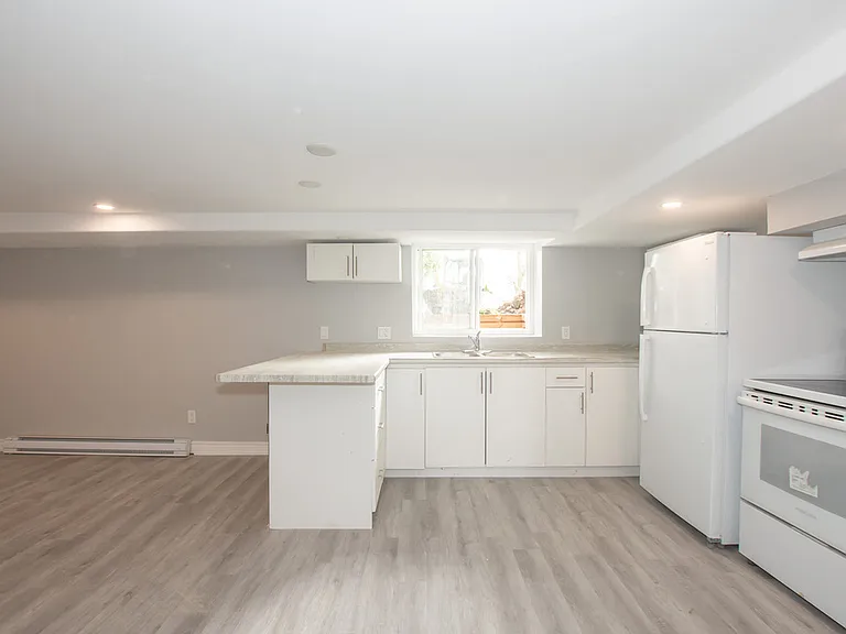 170 Southworth St N — Photo 6