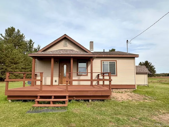 N18072 Reed Rd, Pembine, WI 54156
