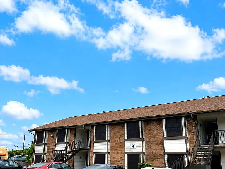 Towne East Village Apartment Homes — Photo 53