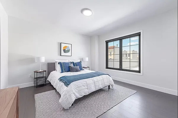 Rented by Modern Spaces | media 13