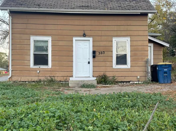 303 8th St NE, Jamestown, ND 58401