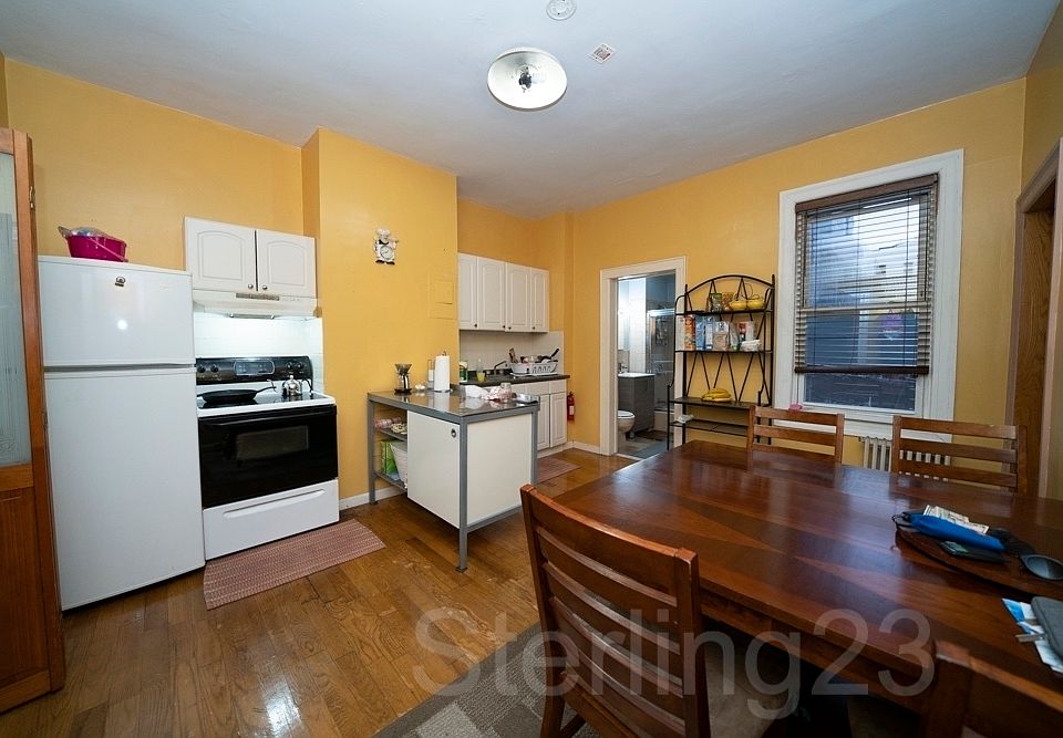 1st image of 24-09 31st St #2R