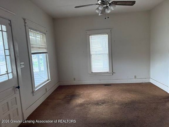 4th image of 328 N Main St