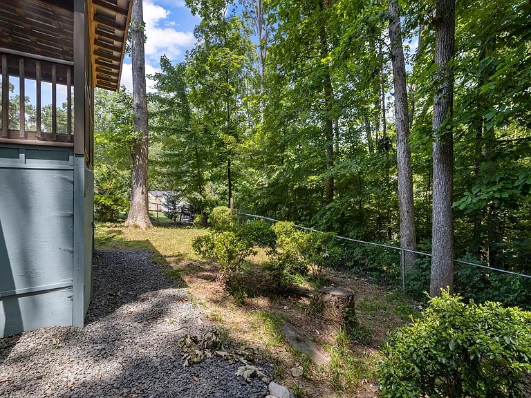 3804 Zenith Pl — Photo 32