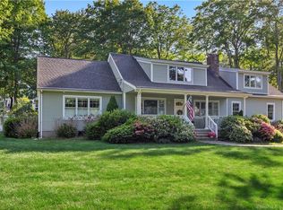 148 Saybrook Rd, Essex, CT 06426