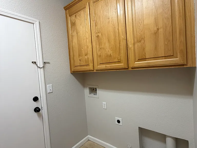 10141 Van Brocklin Way — Photo 11