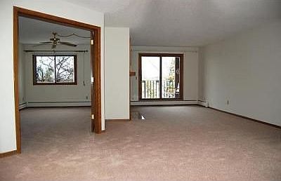 4th image of 1011 41st Ave NE APT 313