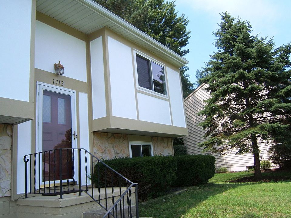 1st image of 1712 Eisenhower Dr