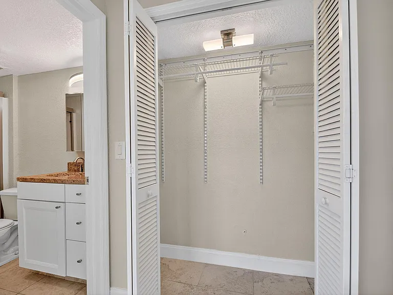 2615 NE 1st Ct #312 — Photo 31