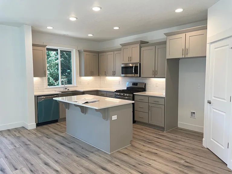 2552 Brackenfern Rd — Photo 9