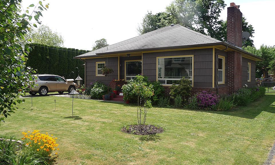 Front view of house (2010)