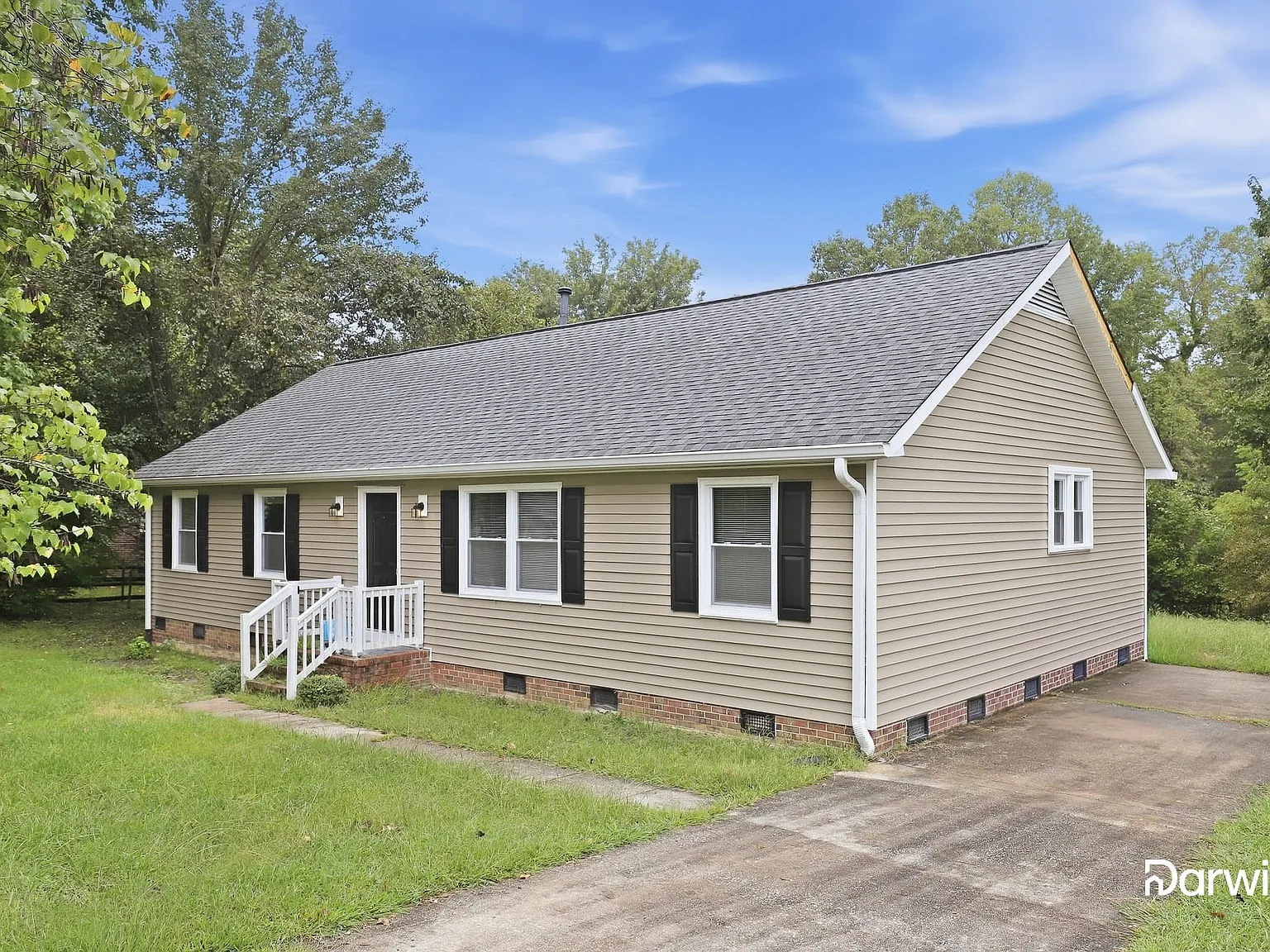 3 bed, 2.0 bath, 1396 sqft, $1,695 — Photo 2