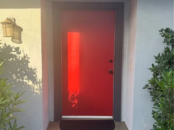 2522 University Dr, Newport Beach, CA 92660