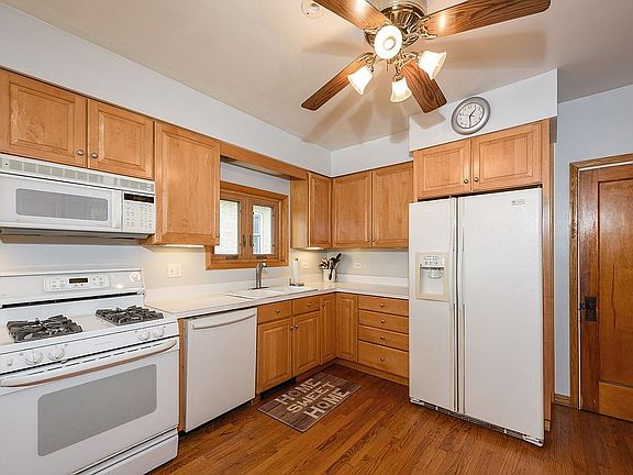 4th image of 6134 N Newburg Ave