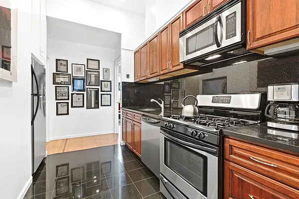 Rented by Citi Habitats | media 25