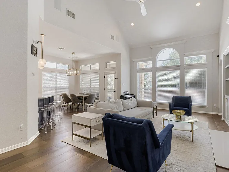 16221 Old Baldy Dr — Photo 2