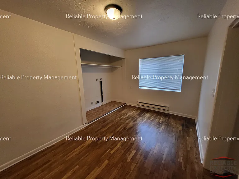 674 N Water Ave — Photo 6