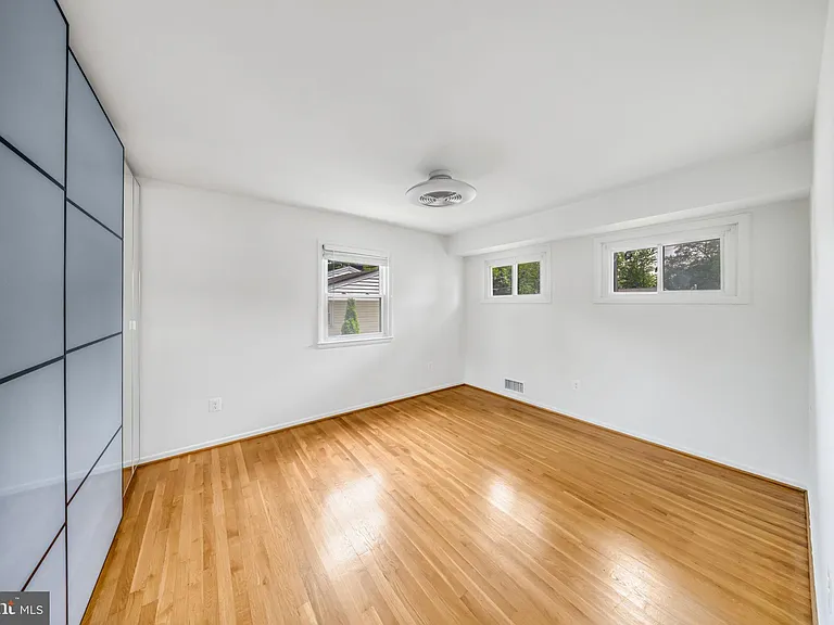 7411 Tillman Dr — Photo 16