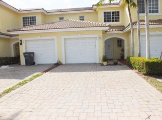 673 Imperial Lake Rd, West Palm Beach, FL 33413