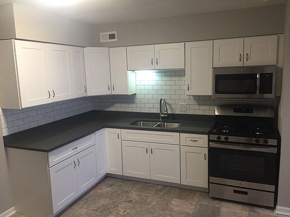 2nd image of 1526 S 51st Ct APT 18