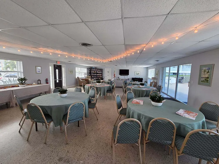 110 Shore Ct #112B — Photo 19