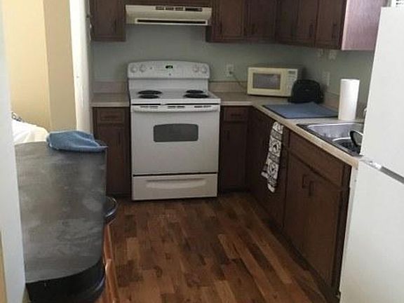 4th image of 1380 S 2nd St APT 2