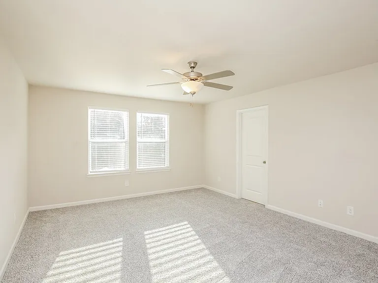 5856 Hackberry Ln — Photo 9