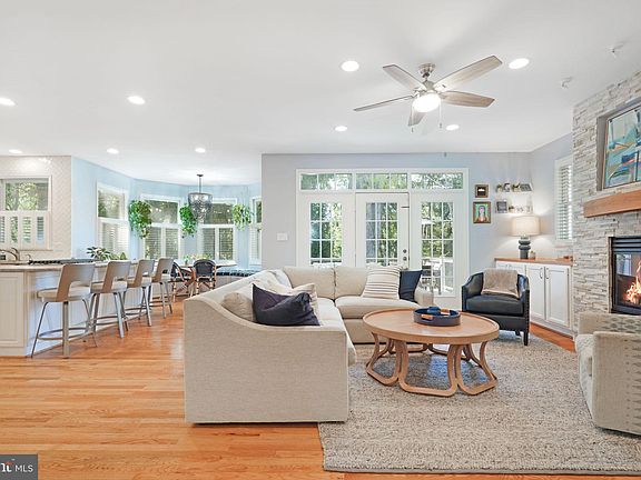4th image of 9968 Stone Vale Dr