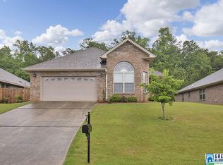 327 Ivy Hills Cir, Calera, AL 35040