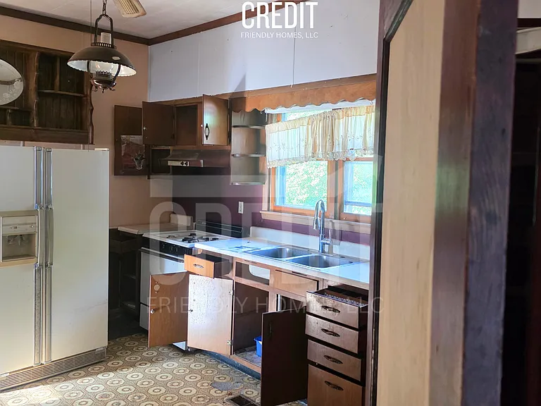 135 E Pine St — Photo 6