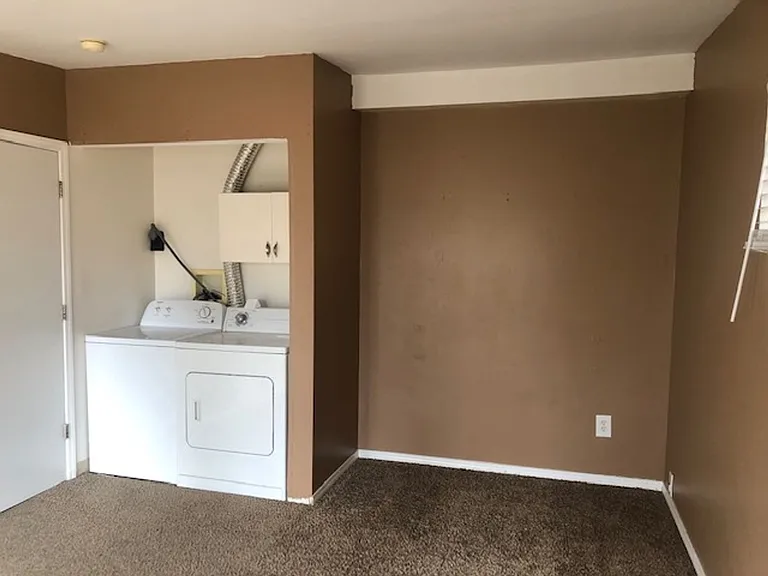 627 W Alice Ave — Photo 8