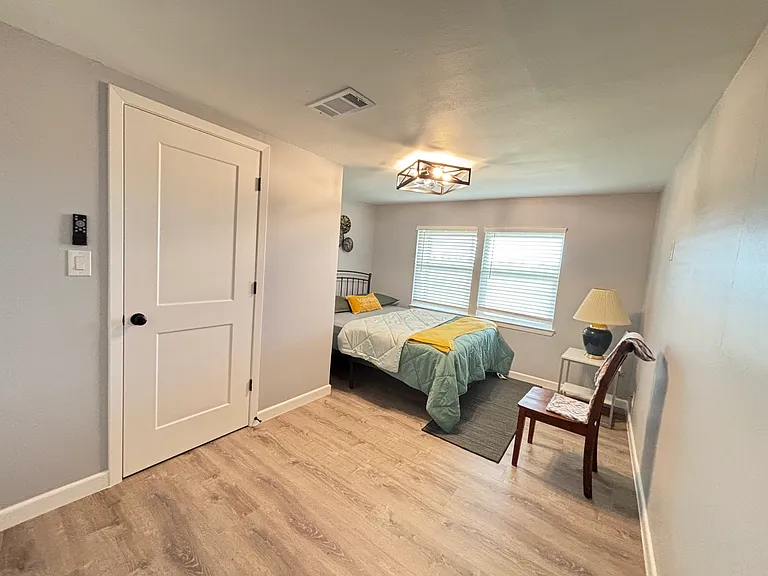 1701 Old Thorndale Rd — Photo 8