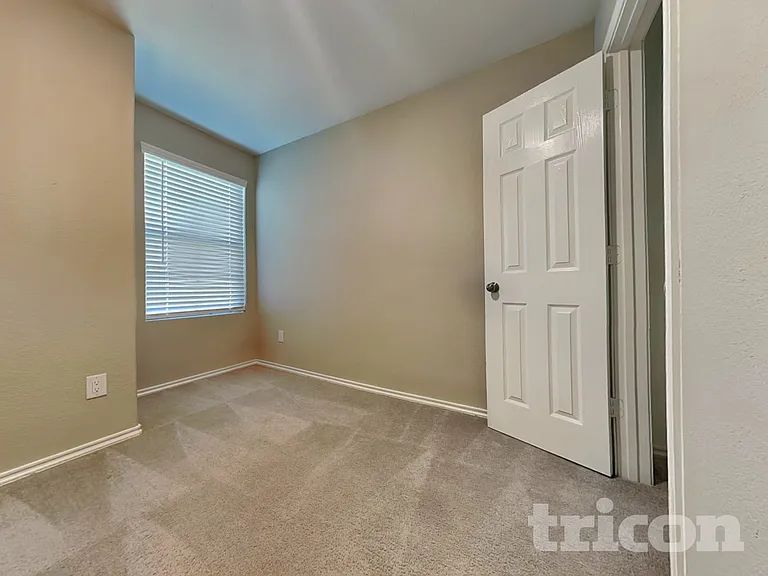 17552 Rosewood Manor Ln — Photo 12